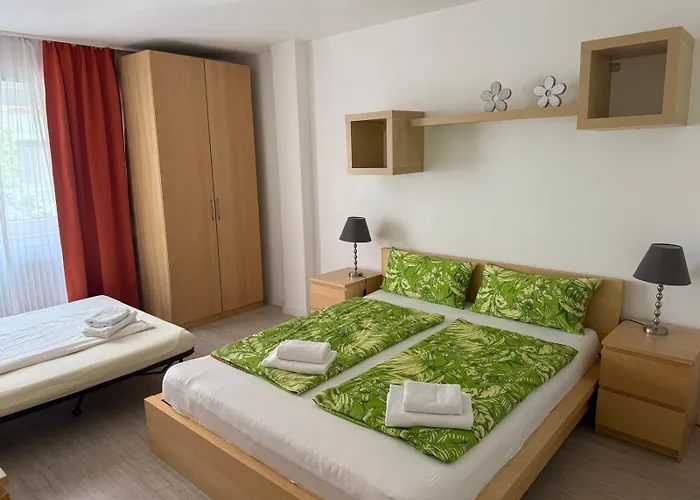 Jahnstrasse * Дюссельдорф