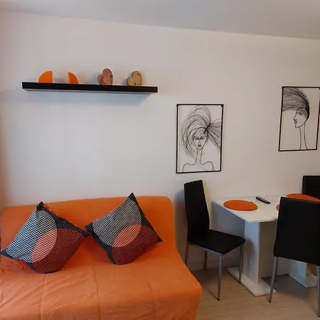 Jahnstrasse, Friedrichstadt