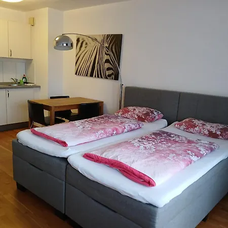 Daire Jahnstrasse, Friedrichstadt