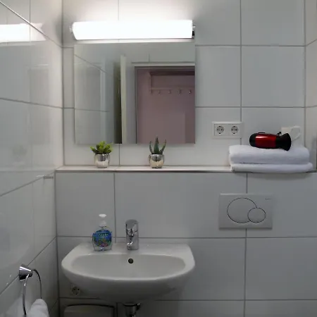 ياهنشتراسيه