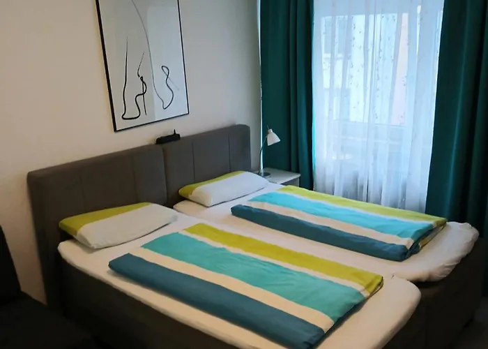 Jahnstrasse, Friedrichstadt *